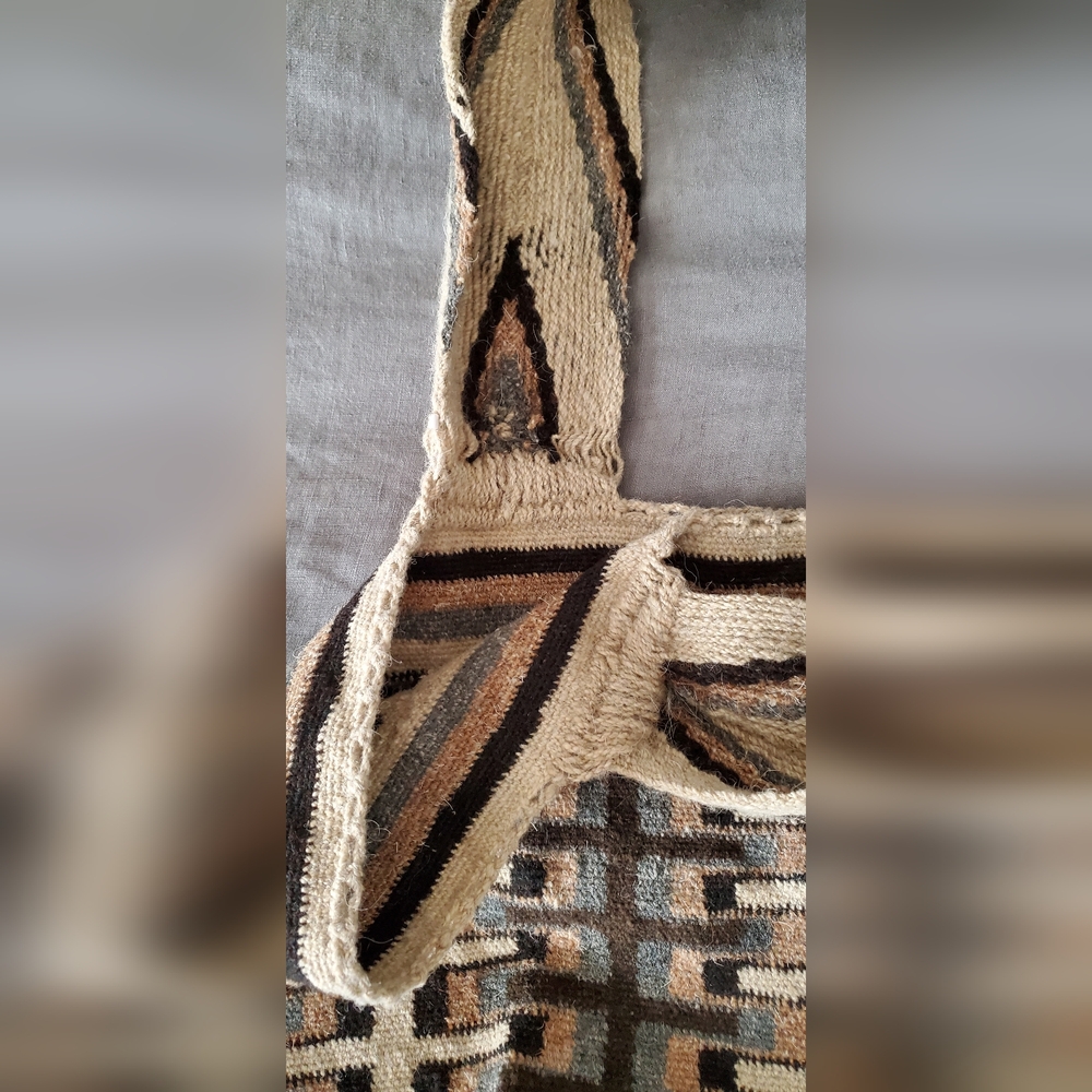 Handwoven Arhuaco Wool Bag With Sacred Geometric Patterns Tan and Brown - Picture 4 of 7